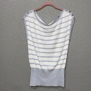 White House Black Market sleeveless sweater top XS